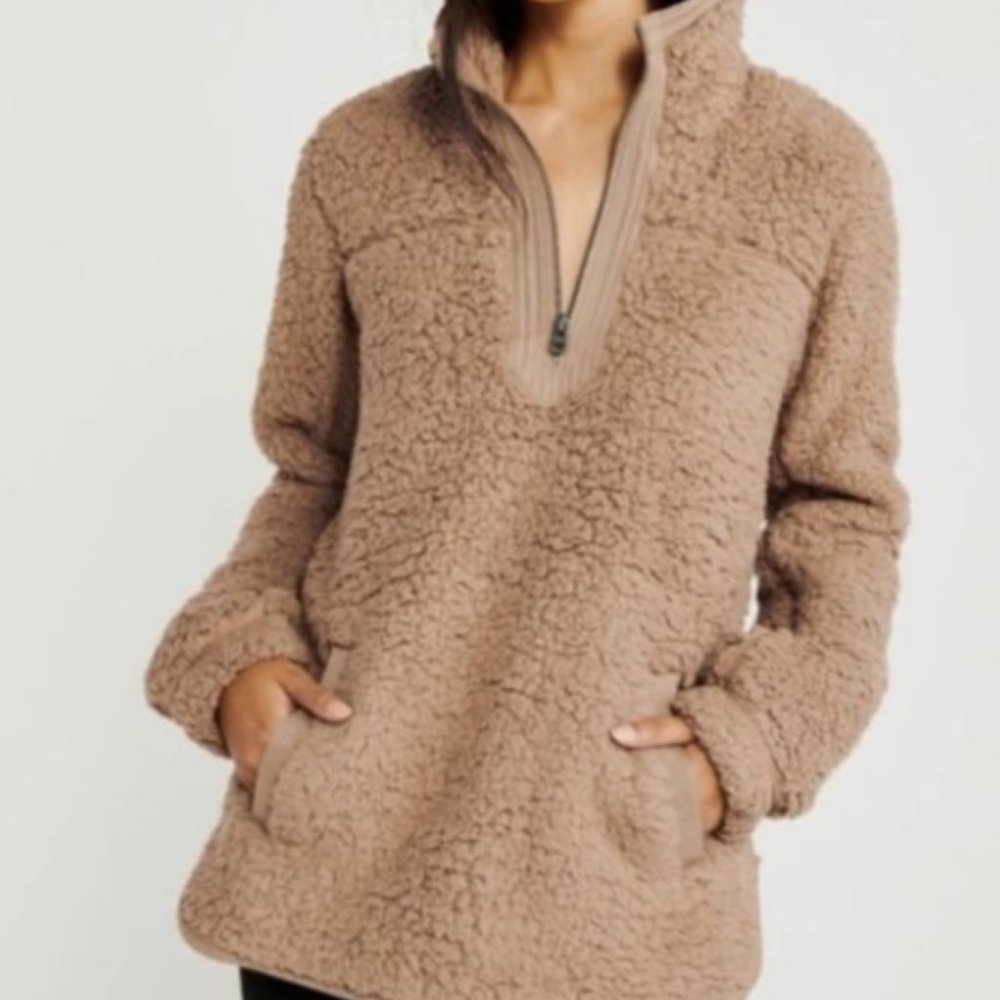 Abercrombie and Fitch soft sherpa pullover jacket